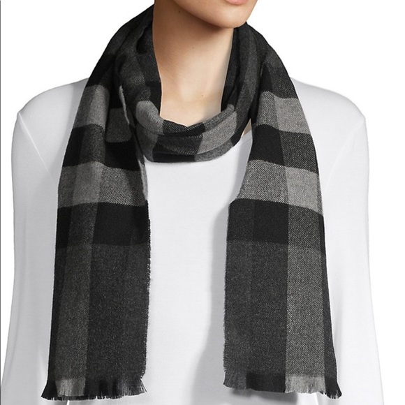 Burberry Wool & Cashmere Plaid Scarf - Picture 3 of 8